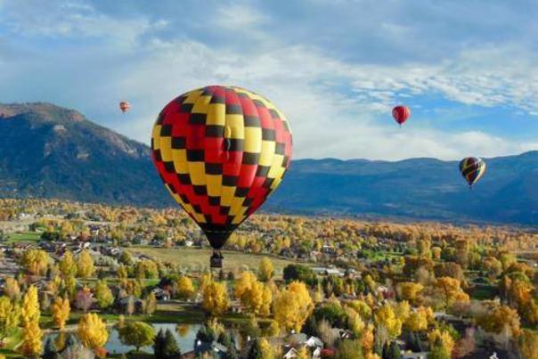 The Animas Valley Balloon Rally Lights Up Durango